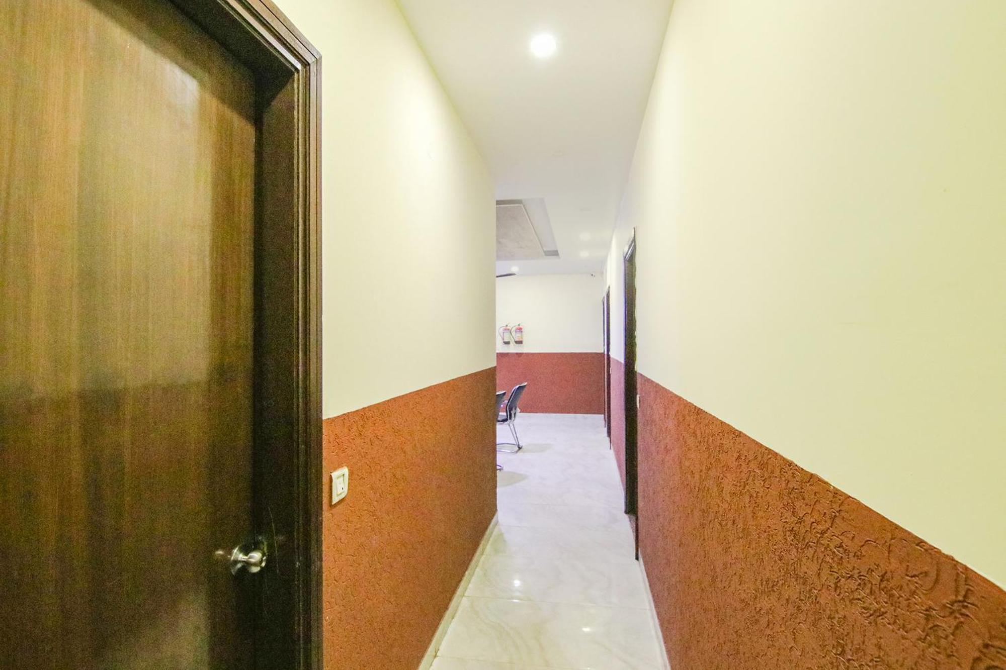OYO 7724 Hotel Pr Chandigarh Bagian luar foto